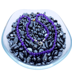 Amethyst-auf-Haematit-GemstoneEmpire